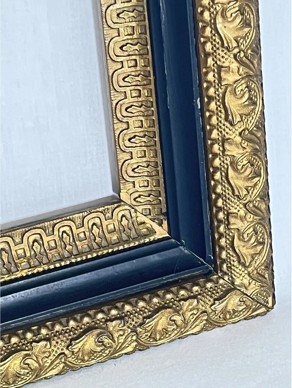 Vintage Fits 8 x 10 French Ornate Picture Frame Wood Gold Gilt Fine Art  A